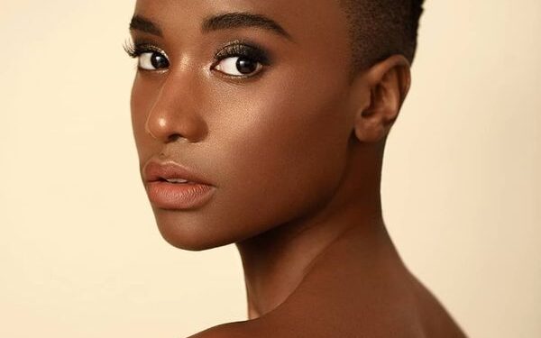 lo dien tan hoa hau hoan vu nam phi ngoc trai den hoang thuy phai de chung tai miss universe 2019 870e9d